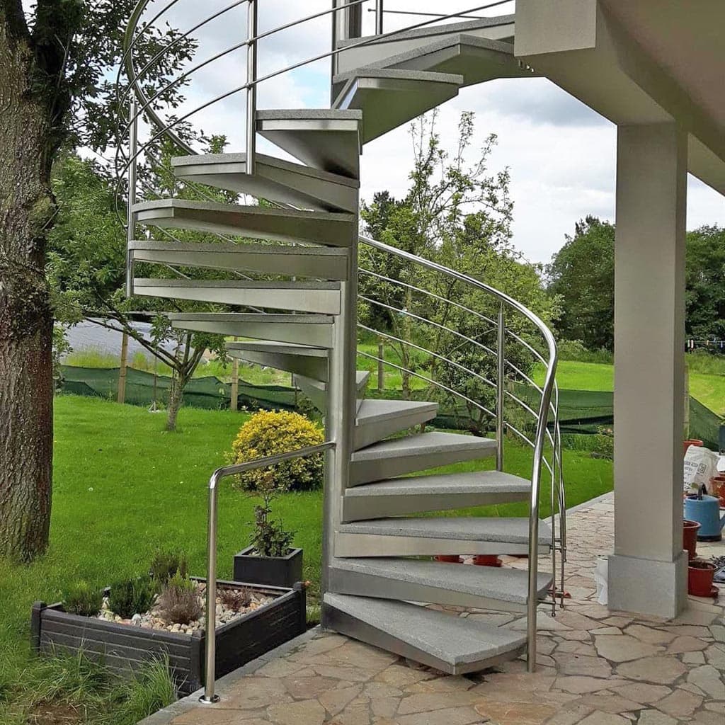 Amplia variedad de escaleras y barandillas