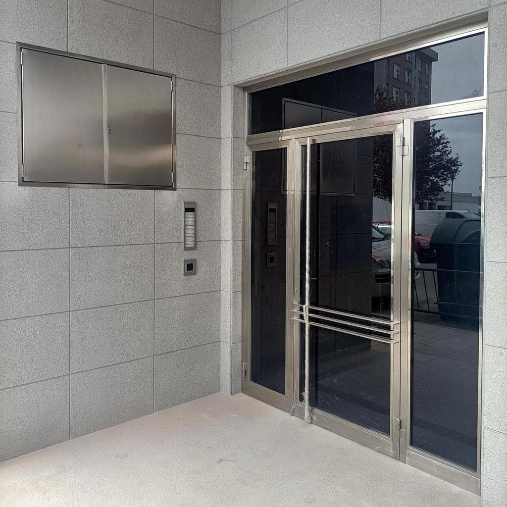 ¿Tiene dudas sobre nuestras puertas? ¡Se las resolvemos!