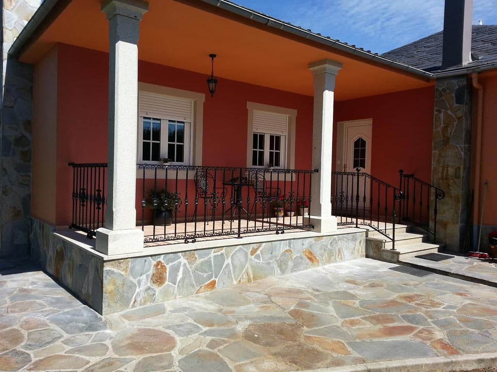 ¿Tiene dudas sobre nuestras puertas? ¡Se las resolvemos!